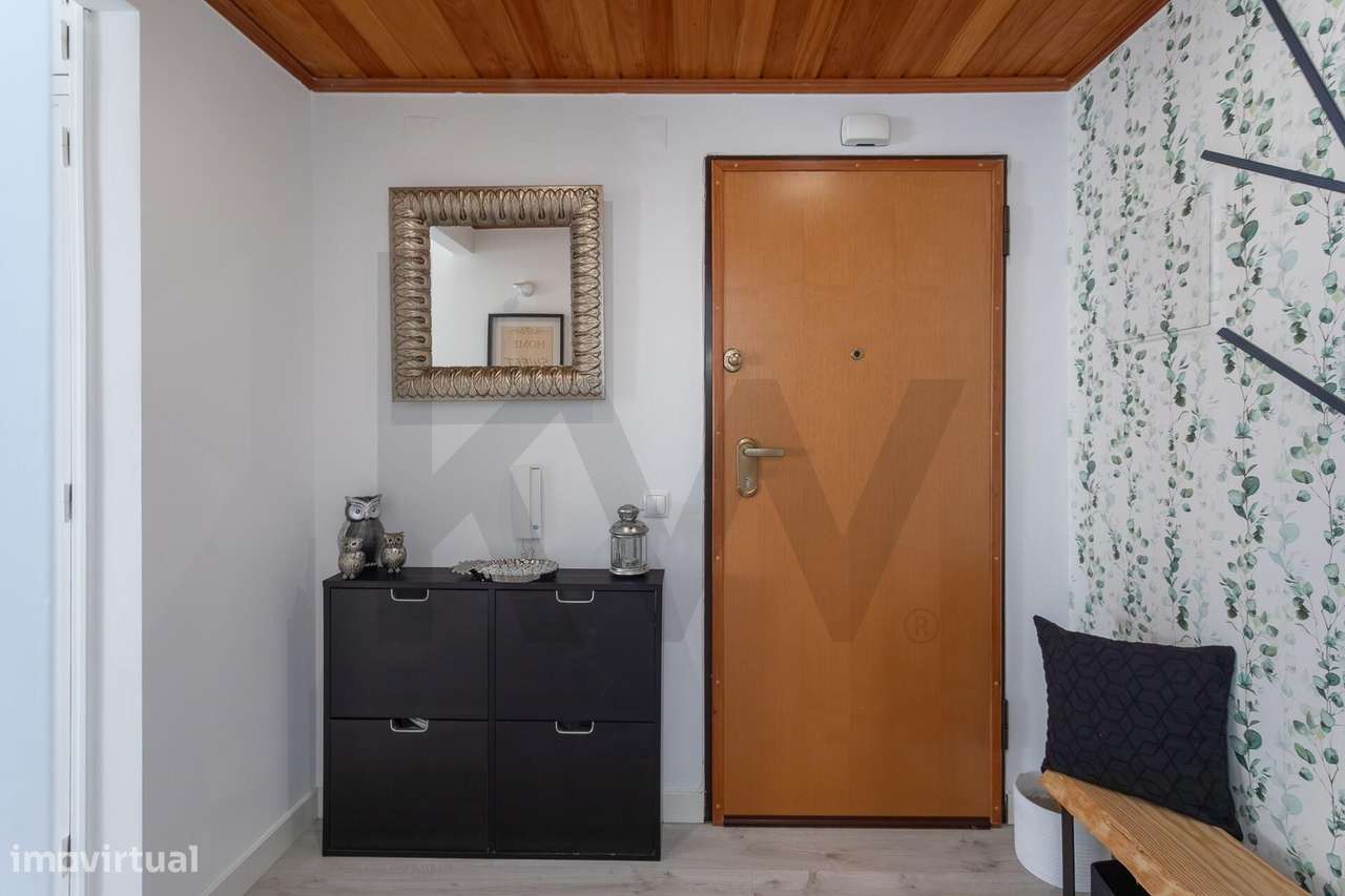 O Seu Novo Refúgio na Avenida de Fitares : T2 renovado e cheio de sol-19