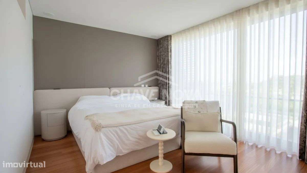 Moradia T3 com 4 casas de banho e piscina na Madalena-30