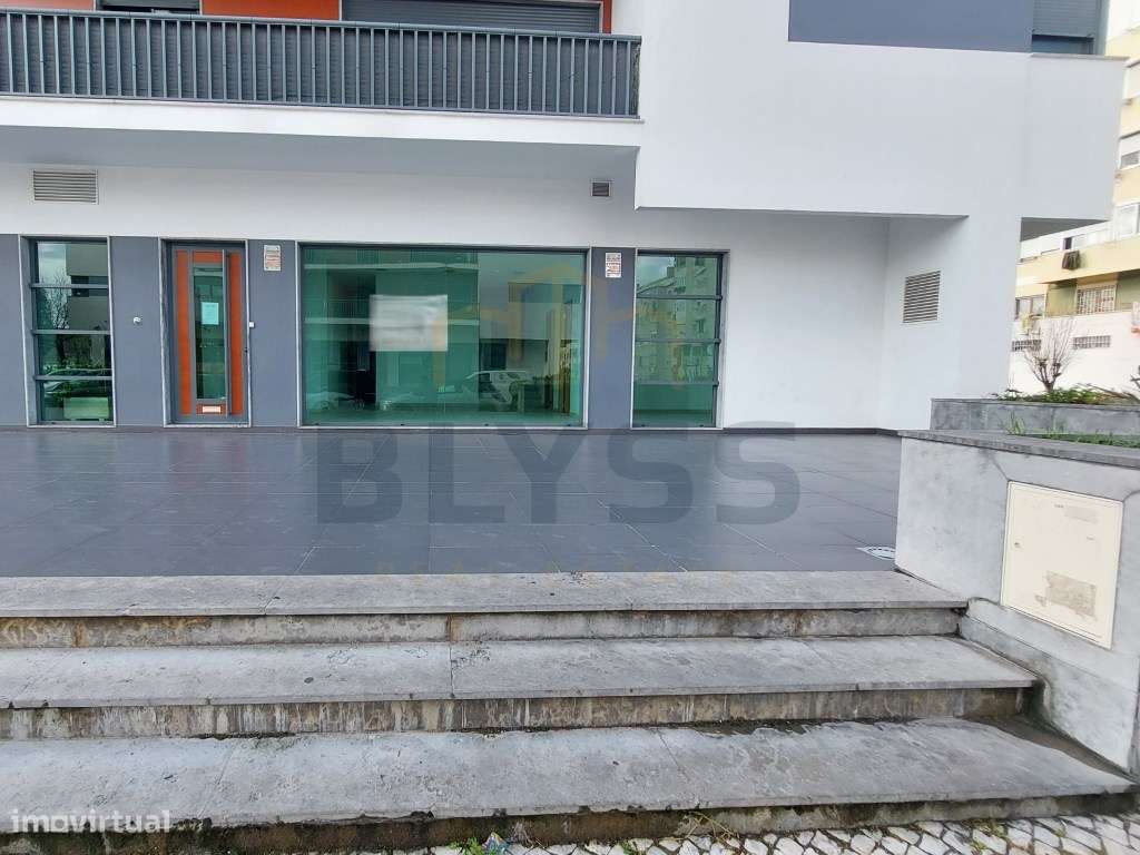 Loja com 130 m2 para comércio em Odivelas. - Grande imagem: 2/18