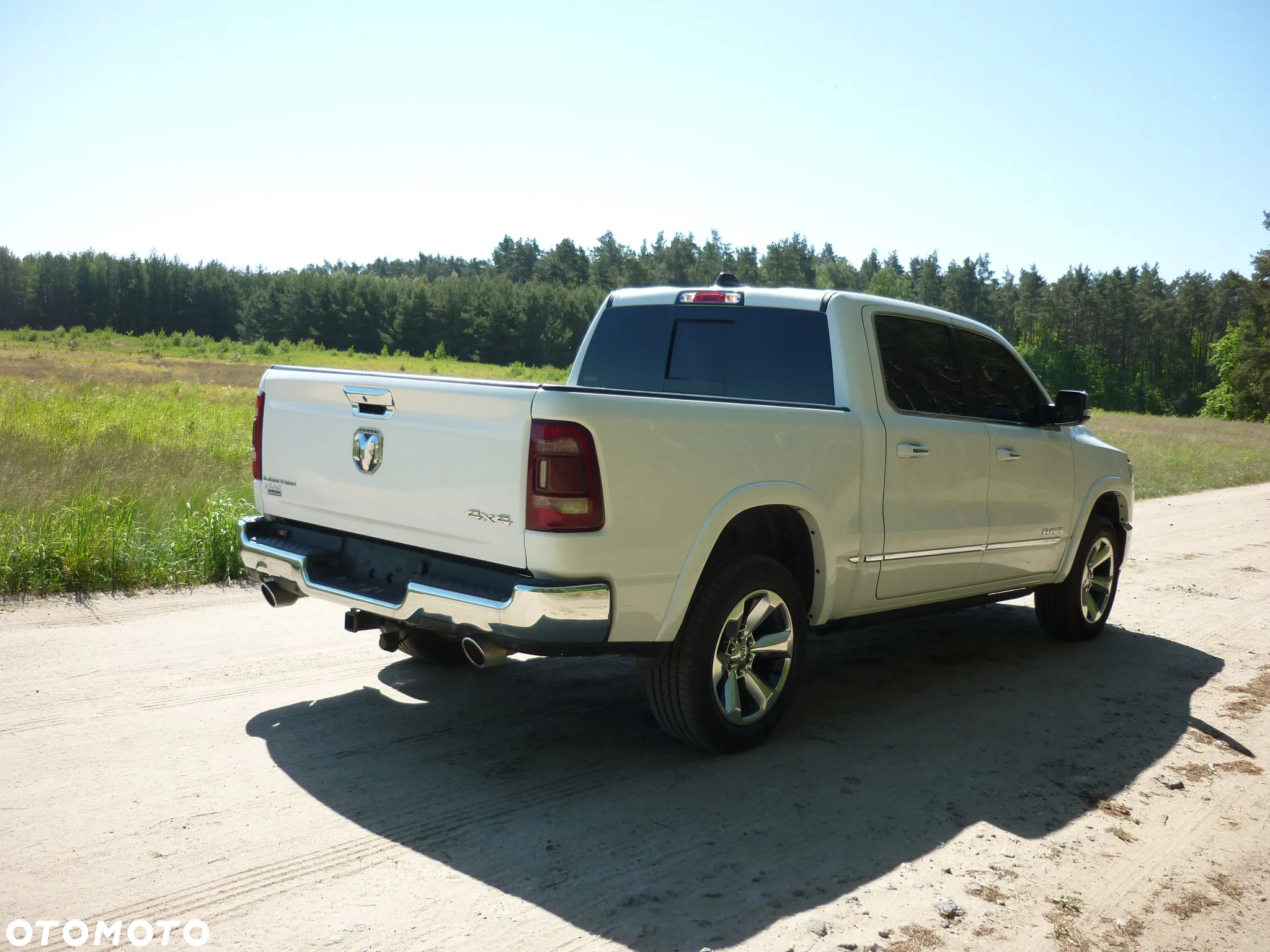 Dodge RAM 1500 5.7 4x4 - 5