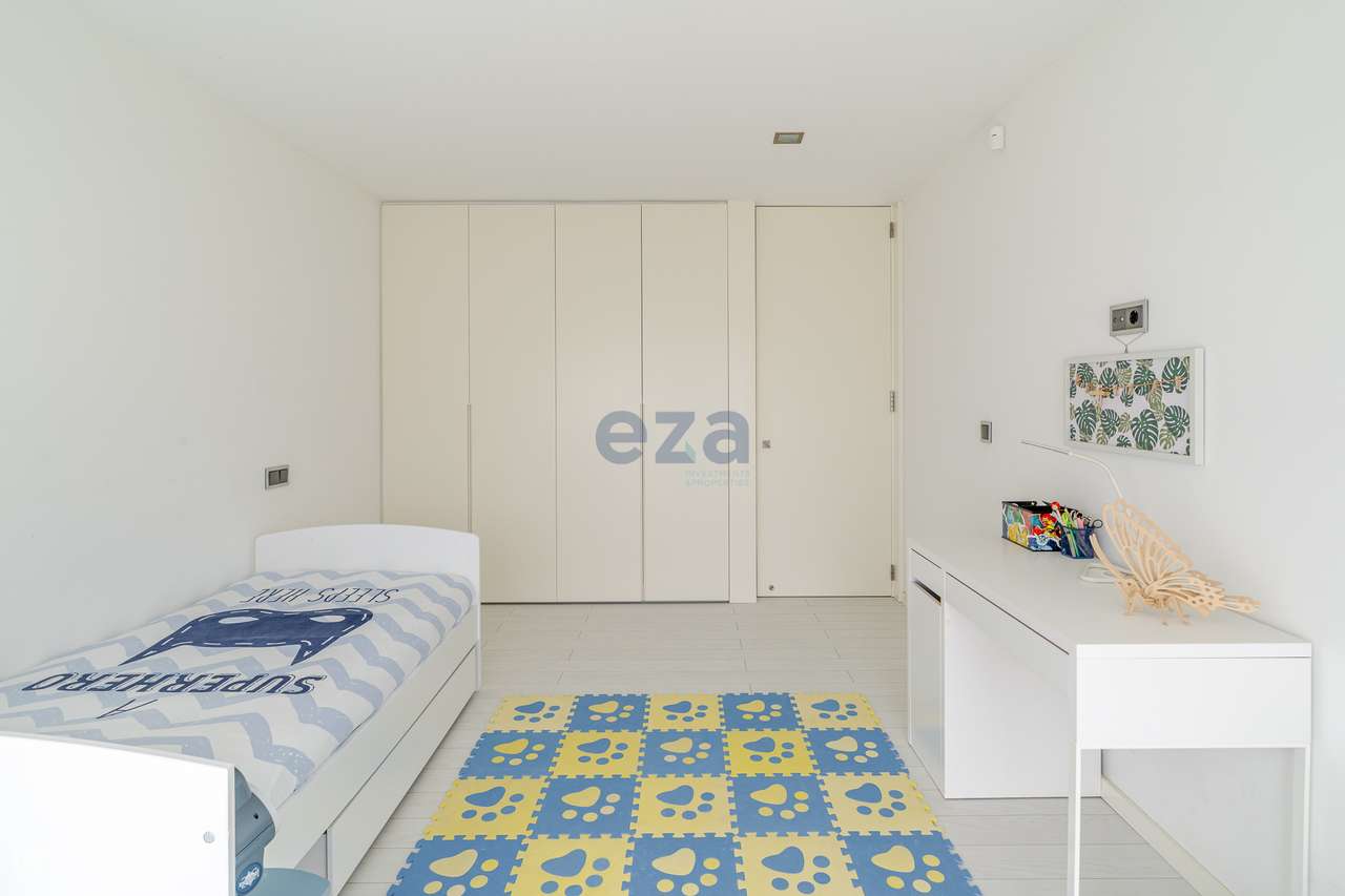 Moradia T5 em Balança, Terras de Bouro.-11