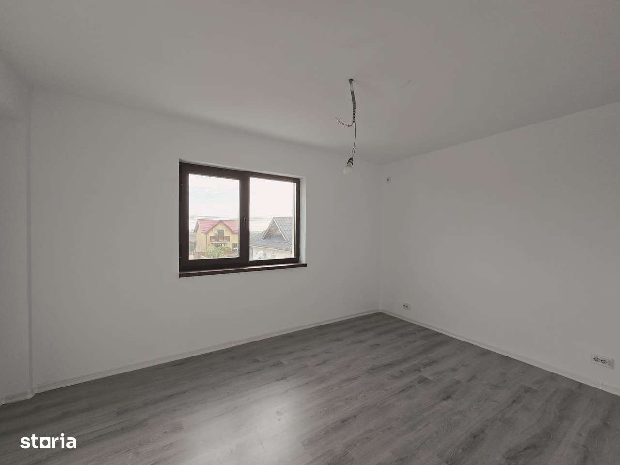 Vila individuala-4camere -2bai-pod -incalzire pardoseala- - Imagine principală: 5/9