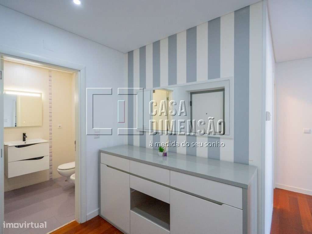Apartamento de tipologia T2 na Serra de Carnaxide, com Garagem, com... - Grande imagem: 4/45