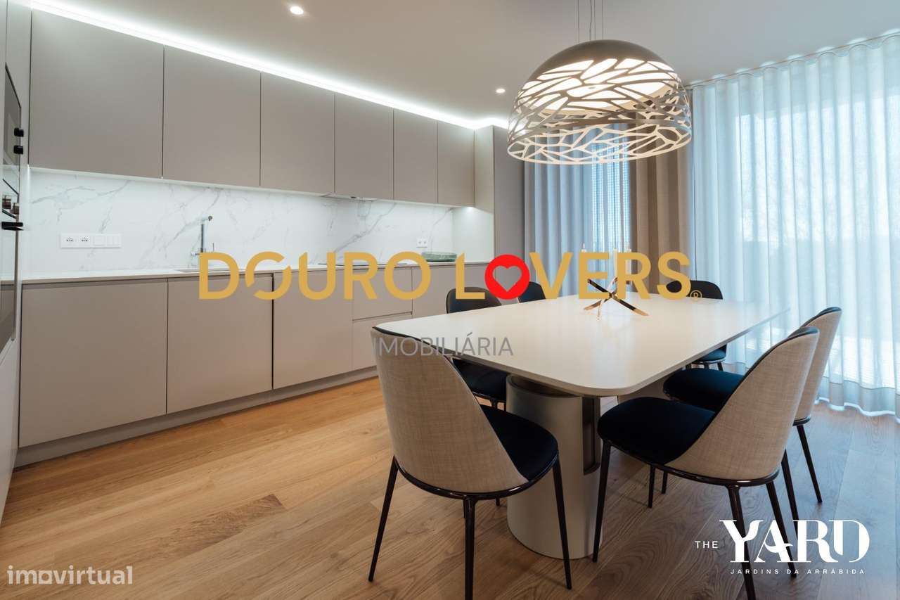 APARTAMENTO T4 | VARANDA | JARDINS D'ARRÁBIDA-7
