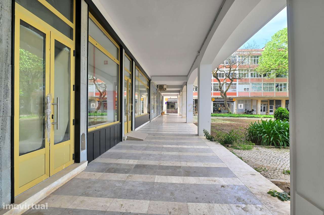 Investimento Prime em Retalho com Jardim Privativo na Praça do Junquei-14