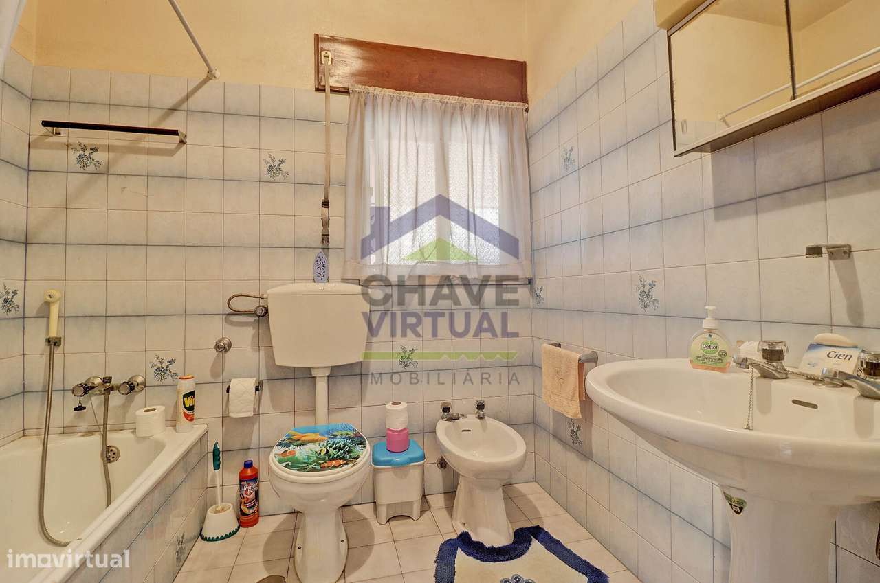 Moradia V2+1 com Terreno e Garagem - Delgada, Bombarral-17