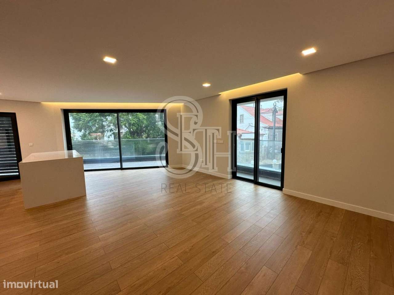 T1 NOVO A ESTREAR COM VISTA PARA O MAR - Grande imagem: 4/16