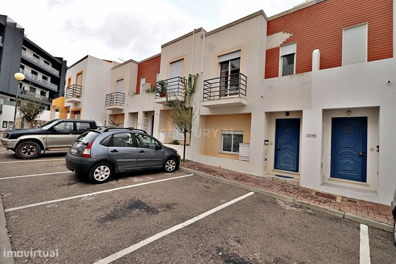 Moradia em Banda, Tipologia T2, Tavira, Urbanização do Miramar, Terraç