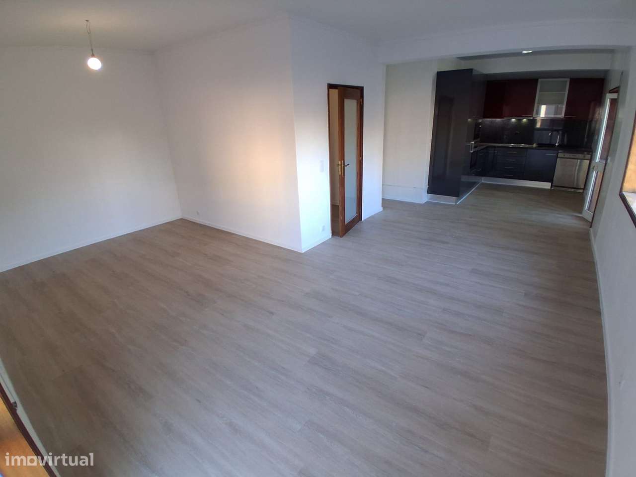 Apartamento T2 todo remodelado-0