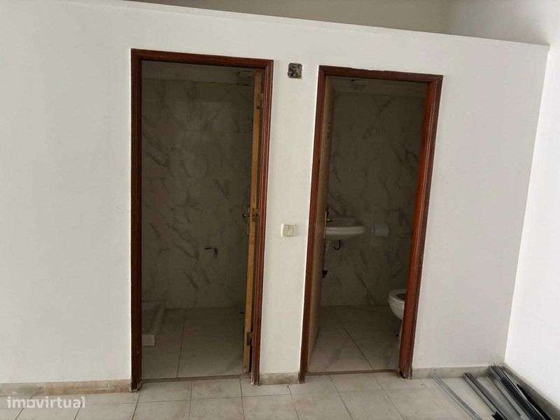 Arrenda-se loja 98m2 Mercês - Grande imagem: 5/7