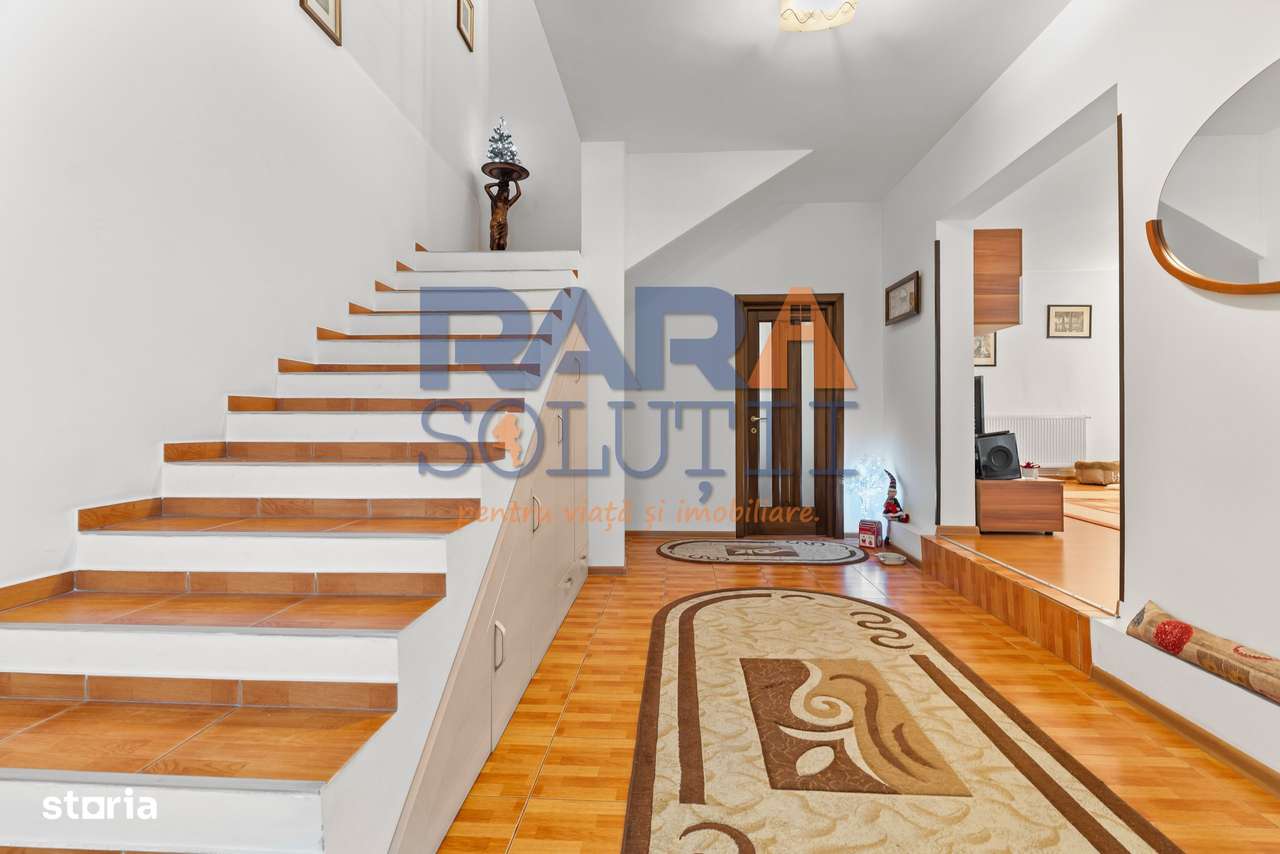 Casă cu 3 dormitoare și 2600 mp teren - Imagine principală: 3/20