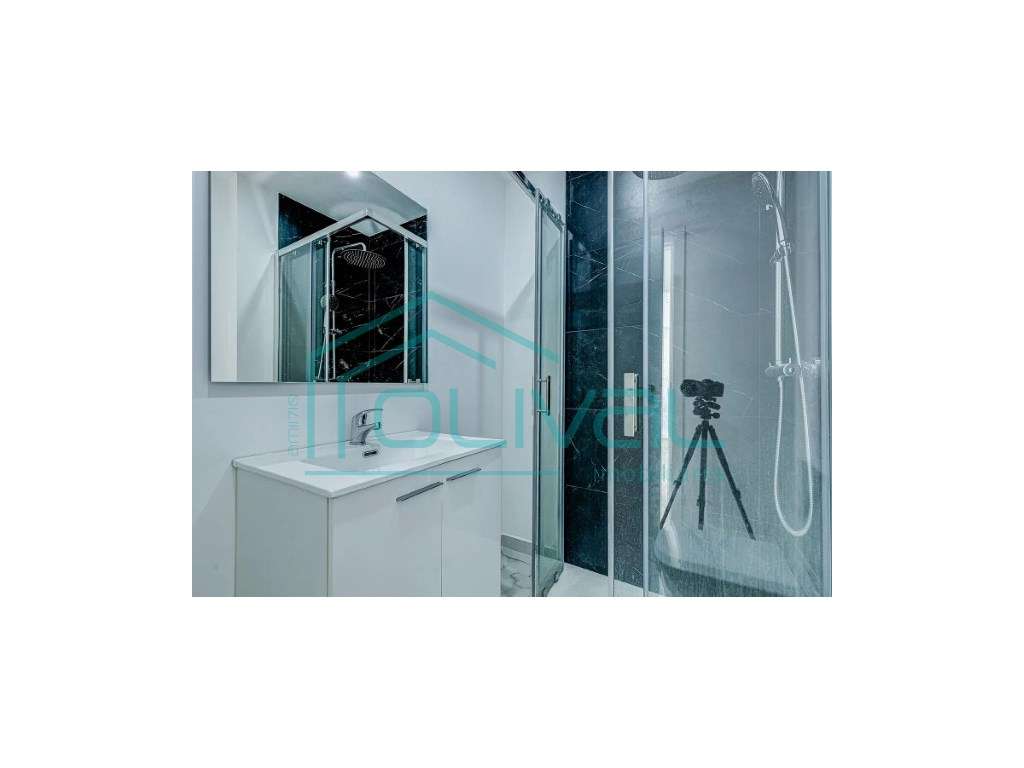 ******APARTAMENTO T3 REMODELADO CENTRO DE ALVERCA ********-8