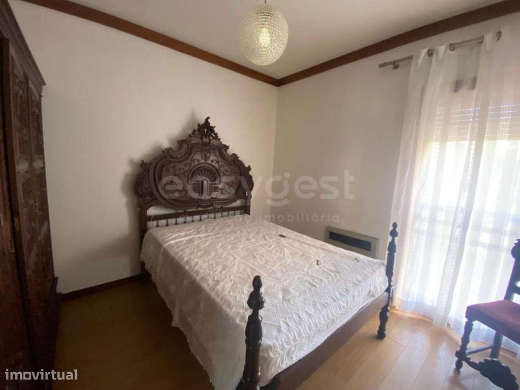 T2 Remodelado na Solum - 6.º Andar, Mobilado, com Varanda grande e ... - Grande imagem: 5/14