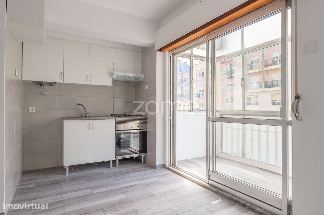 Apartamento T1 à venda, Monte Abraão.-17