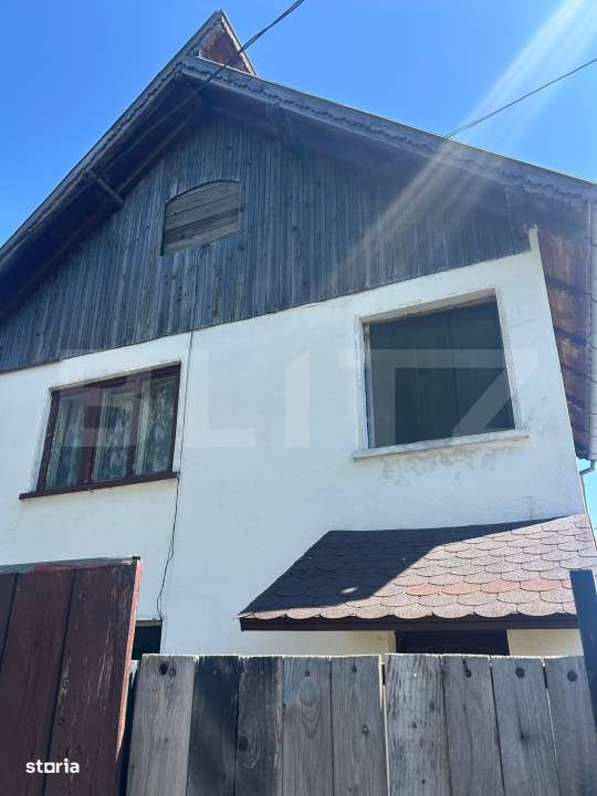 Casa cu parau in spatele curtii in Prejmer, ideala pentru investitie - Imagine principală: 4/16