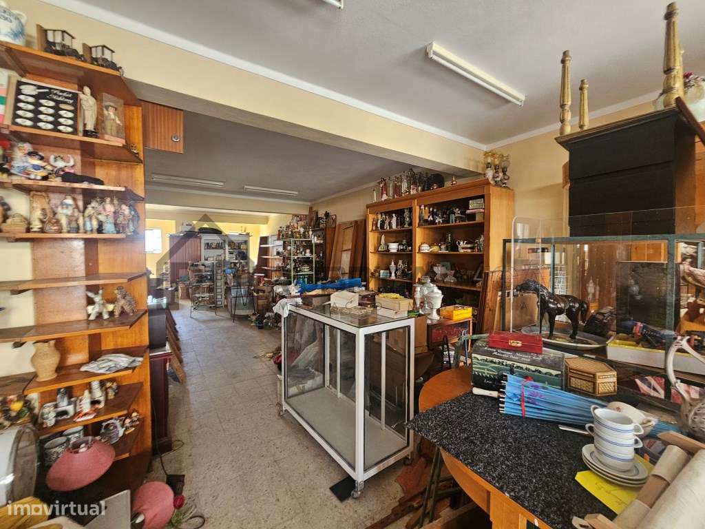 Excelente Loja com com cave no centro de Loulé - Grande imagem: 4/16