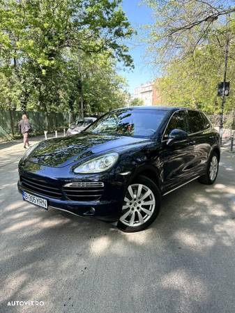 Porsche Cayenne 3.0 L V6 - 3