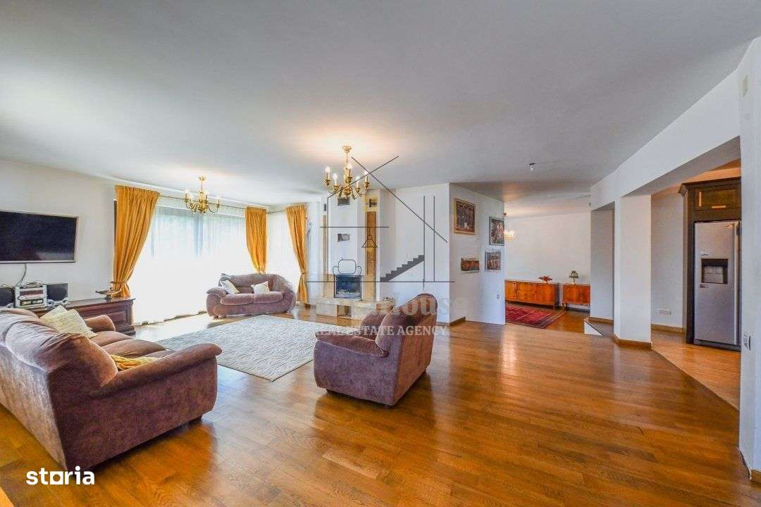 Casa individuala, 5 camere, garaj, teren 648 mp, panorama, cartierul E - Imagine principală: 5/20