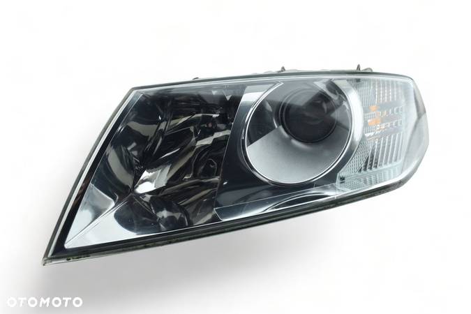 Lampa Lewy Przód SKODA OCTAVIA II Anglik - 2