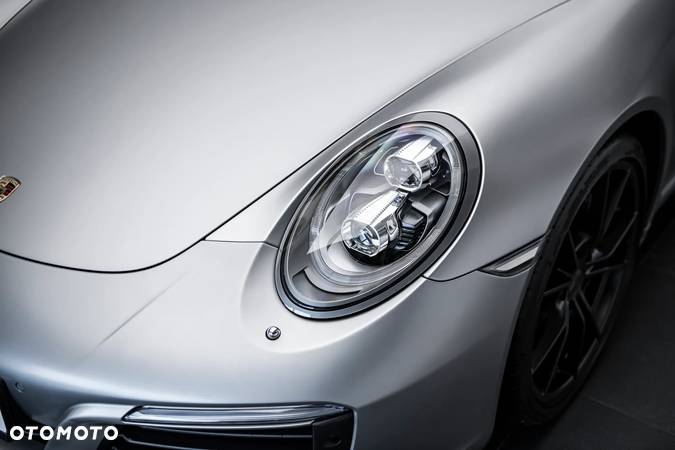 Porsche 911 Carrera Cabriolet PDK - 28