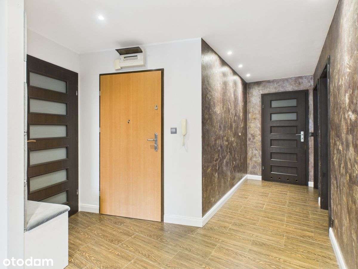 Nowoczesne M3 z ogrodem w spokojnej części Wejhero-5