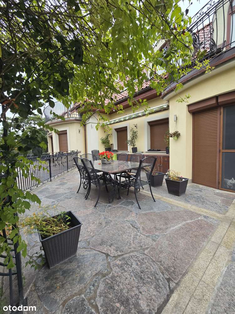 Komfortowy i wielofunkcyjny lokal mieszkalny + lokal użytkowy-16