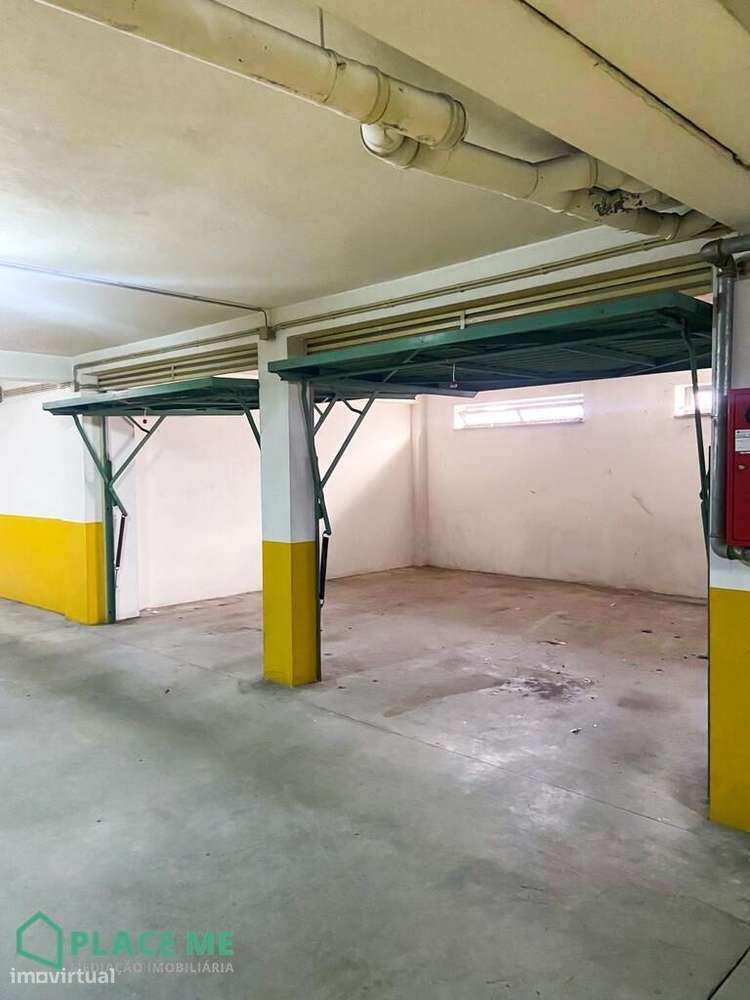 Garagem para 2 carros - Fechada Lado a Lado - Gualtar - Grande imagem: 5/8