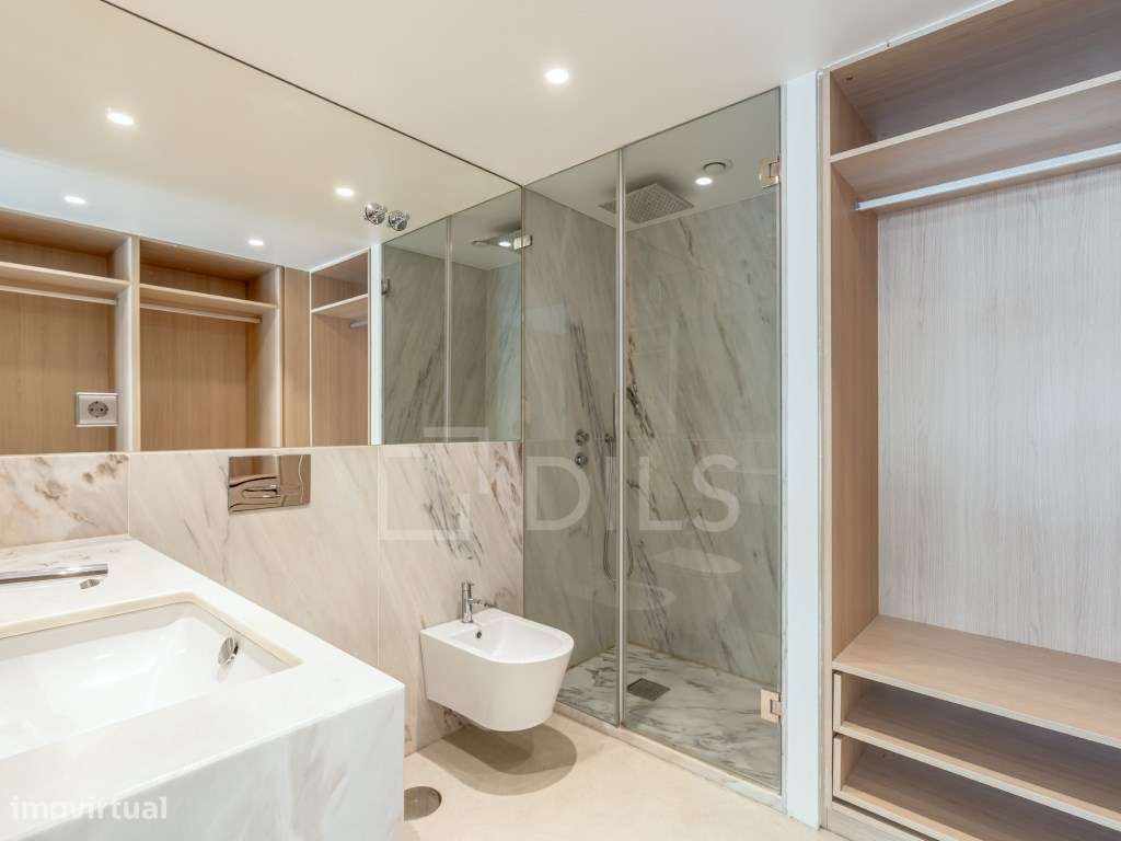 Apartamento T1 com varanda, junto à Avenida da Liberdade-8
