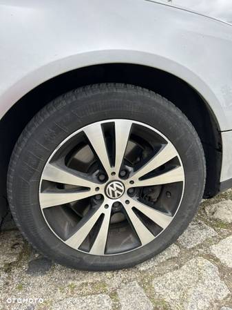 Volkswagen Passat 1.9 TDI Comfortline - 18