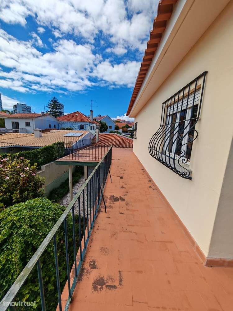 Moradia em bairro calmo de moradias - São João Estoril-52