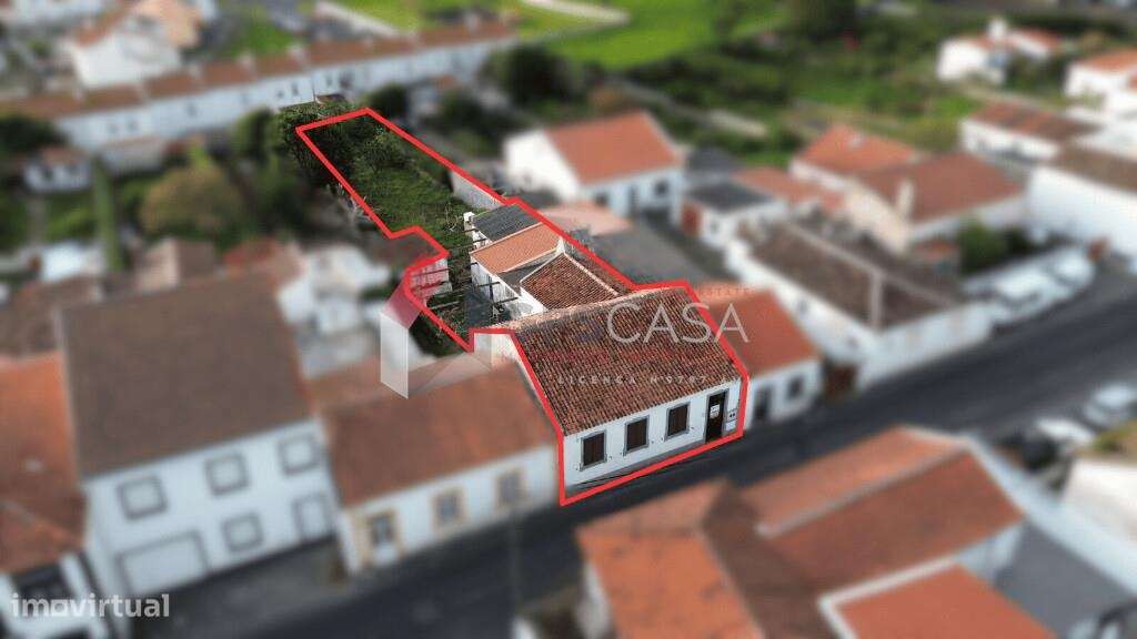 Moradia T3 com espaço exterior a poucos minutos do centro de Angra do-28