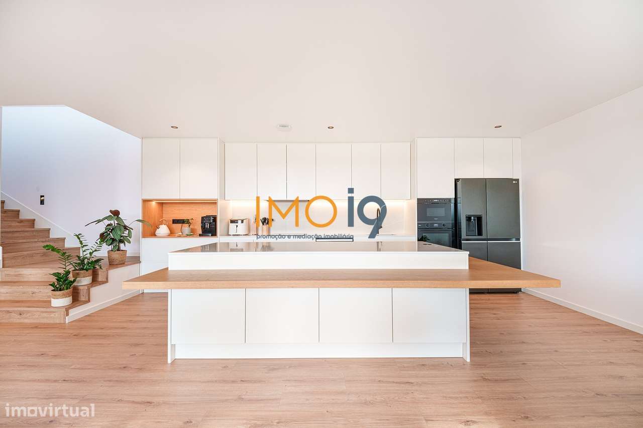 Moradia T4 com Vista Panorâmica em Fátima-18