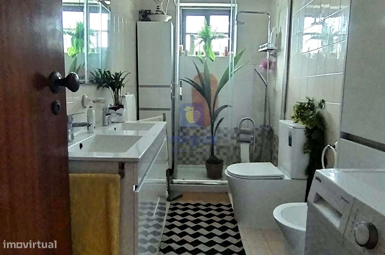 Moradia T3 para habitação própria com quintal, restaurante e minimerca - Grande imagem: 5/42