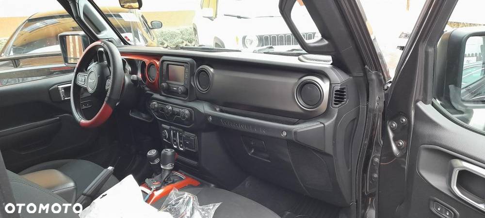 Jeep Wrangler GME 2.0 Turbo Sport - 22