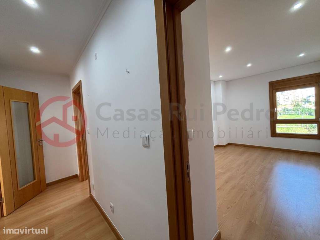 Excelente Apartamento T3, prédio com elevador, parqueamento e arrec...-21