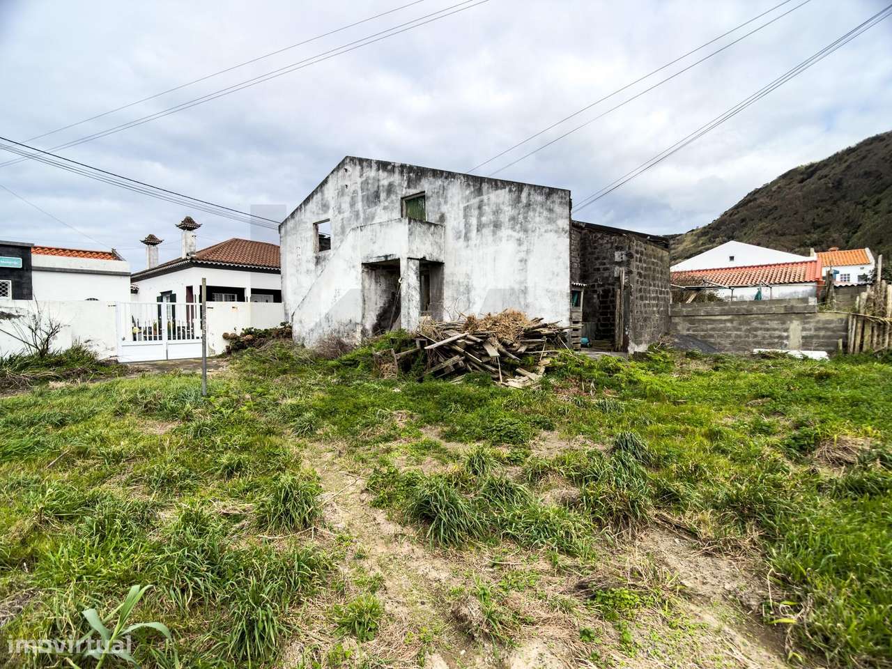 Moradia T2 - Mosteiros-17