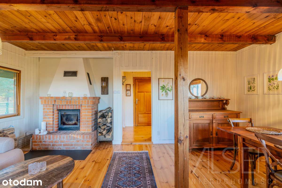 Dom z własnym stawem w ostatniej linii zabudowy-2