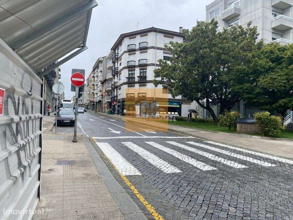 T0 novo com varanda - Baixa do Porto-14