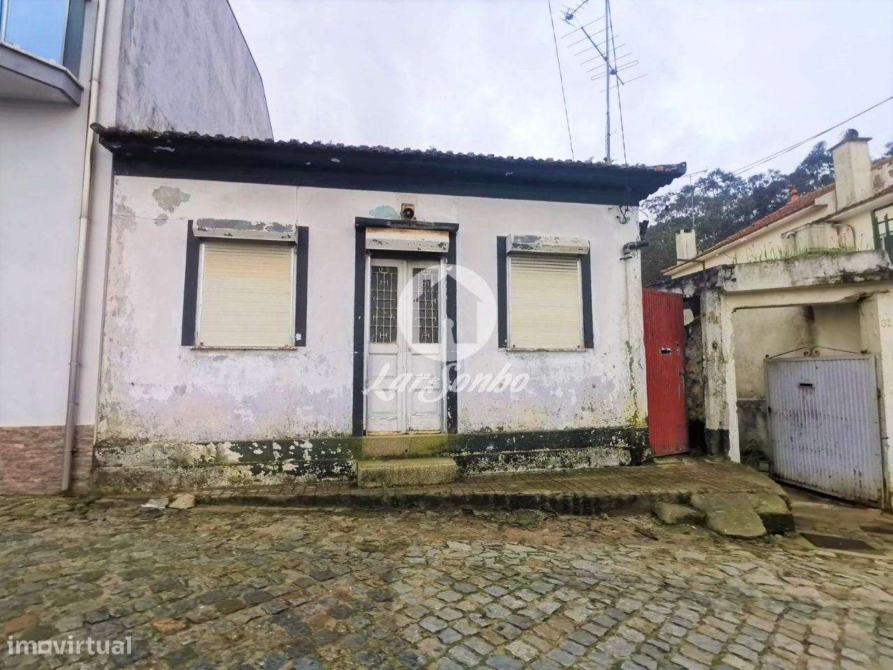 Moradia r/c M3 para recuperar a 600m da praia de Labruge - Grande imagem: 2/16