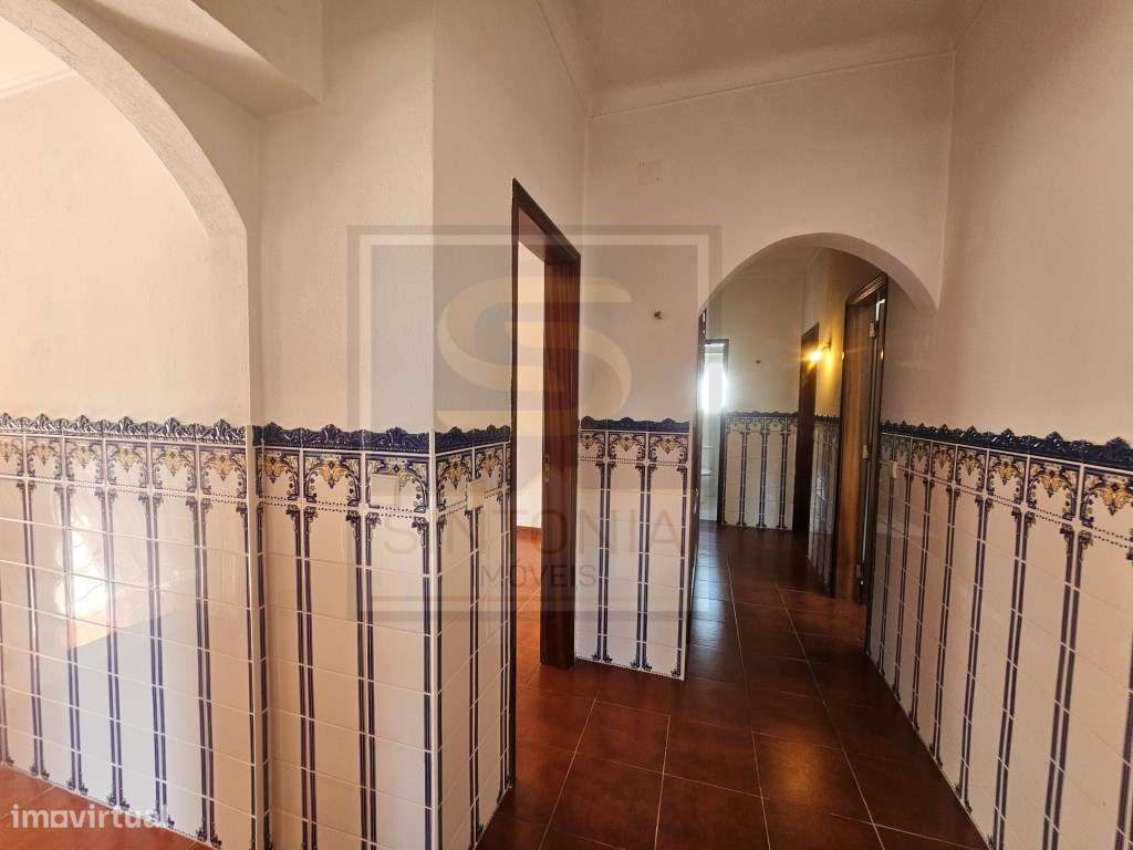 Refúgio em Mafra: Moradia T4 com Grande Potencial de Lazer e Terren...-10