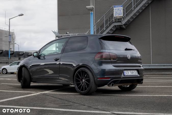 Volkswagen Golf VI 2.0 TSI GTI - 6