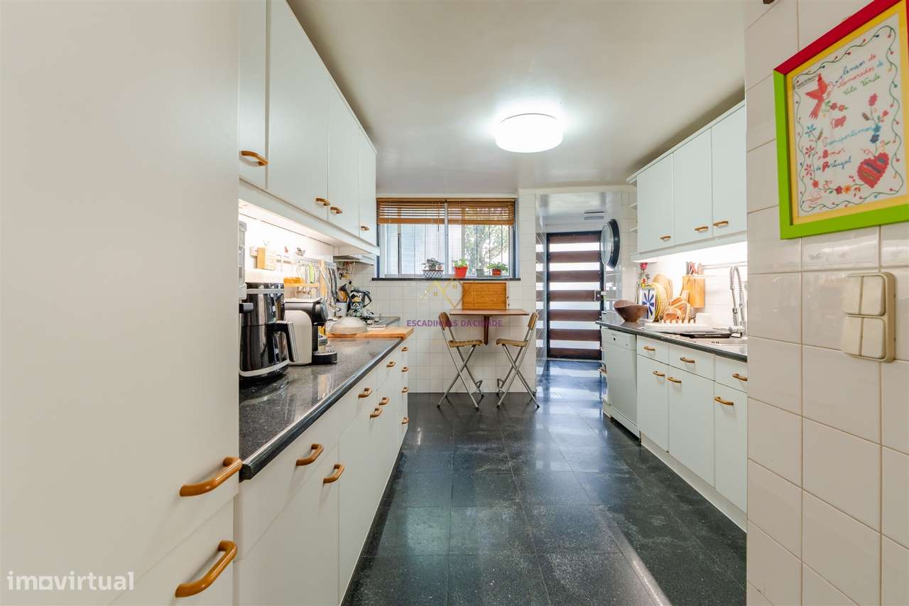 Moradia única à venda numa das melhores ruas de Oeiras-15