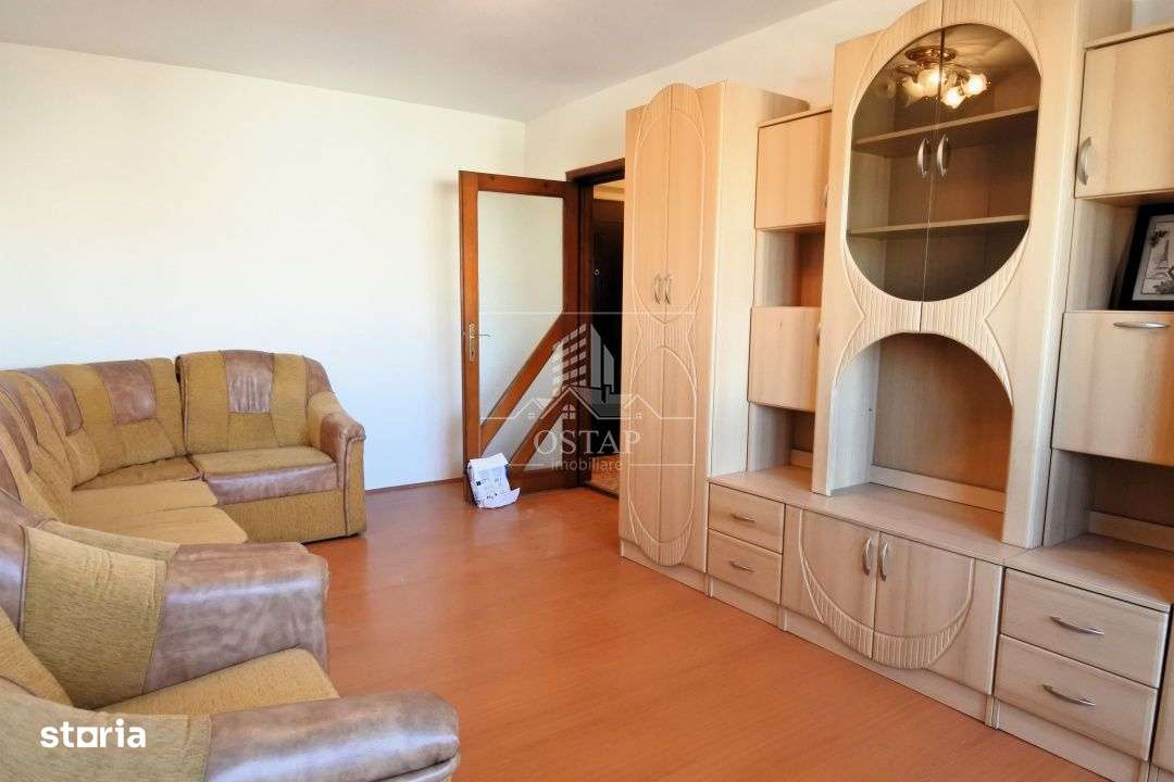 Republicii-stradal-apartament 3 camere decomandate-67.000 Euro-0
