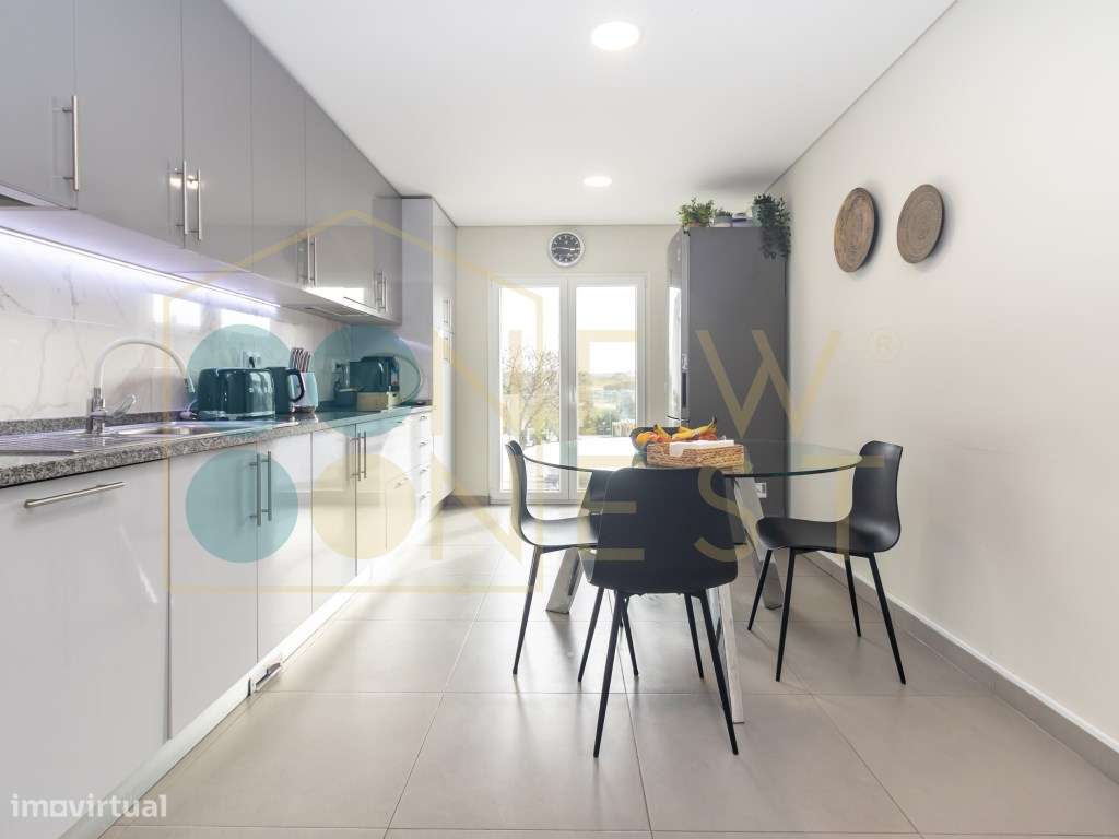 Moradia T4 com piscina e garagem nas Manteigadas | Setúbal-19