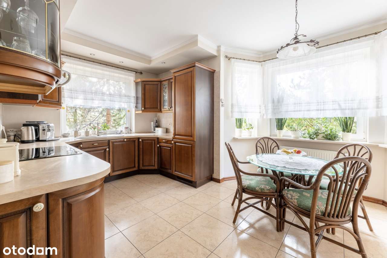 Wyjątkowy dom na sprzedaż – Chyby, ul. Cisowa (zamknięte os. Zielone)-5