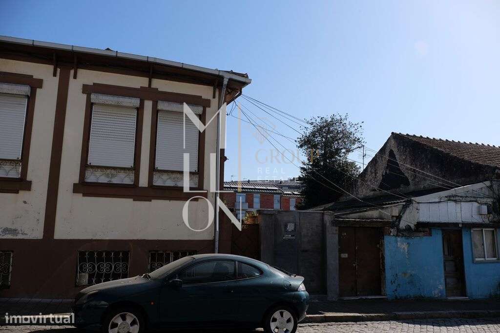 Prédio tipo Ilha, para recuperar na Corujeira - Porto - Grande imagem: 5/14