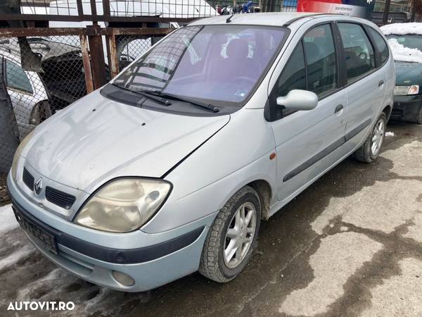 Dezmembrez Renault Scenic 1.9 DCI 2003 - 1