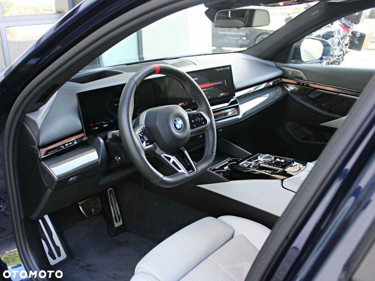 BMW i5 - 9