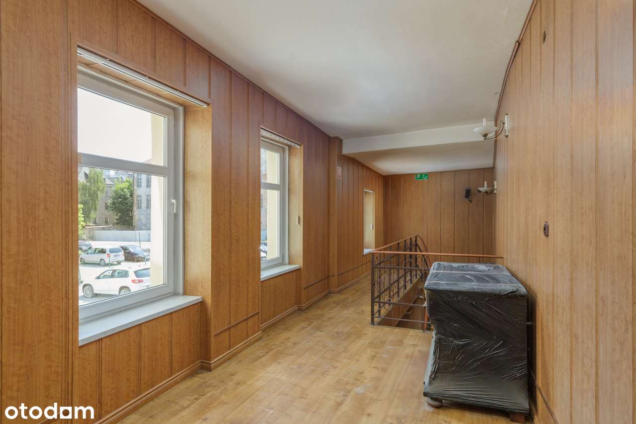 Przestronne mieszkanie premium w zabytkowej kamienicy-16