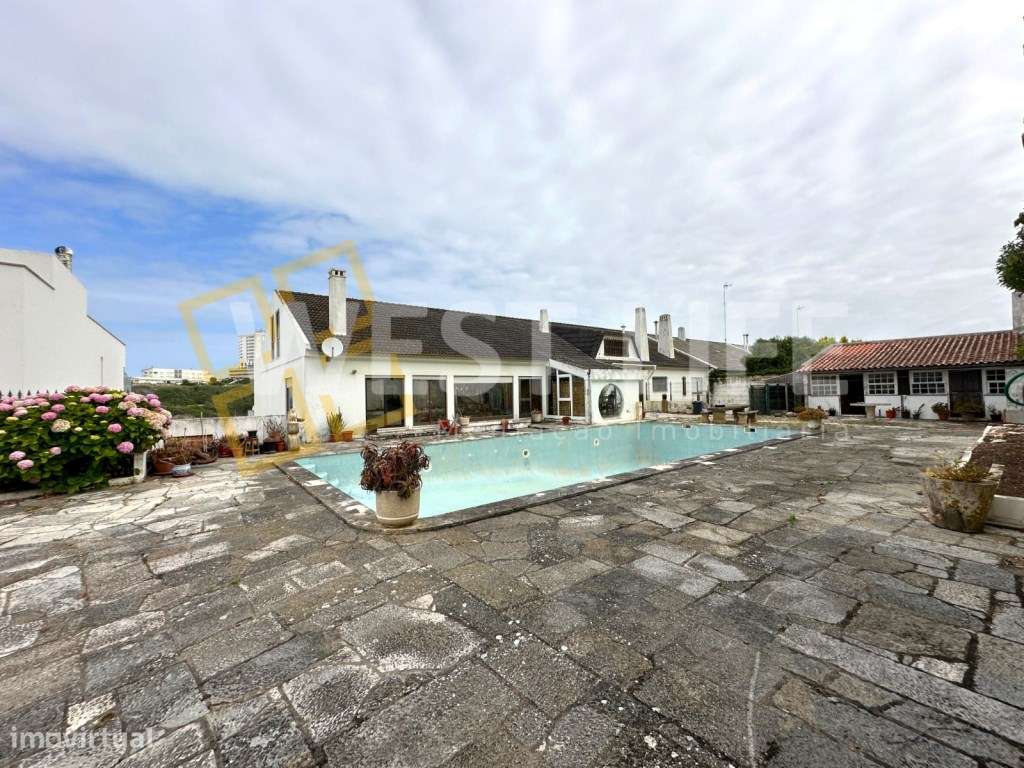 Apartamento T6 Duplex com VISTA MAR, agradável logradouro com pisci... - Grande imagem: 1/25